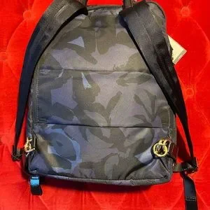Tumi | Bags | Rare Tumi Designers Womens Bag Voyageur Halle  display picture 2